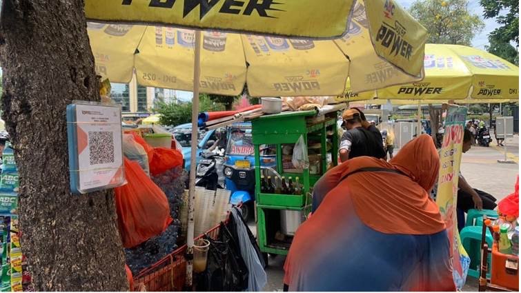 UMKM Pinggir Jalan Bertahan Tanpa Bantuan Pemerintah